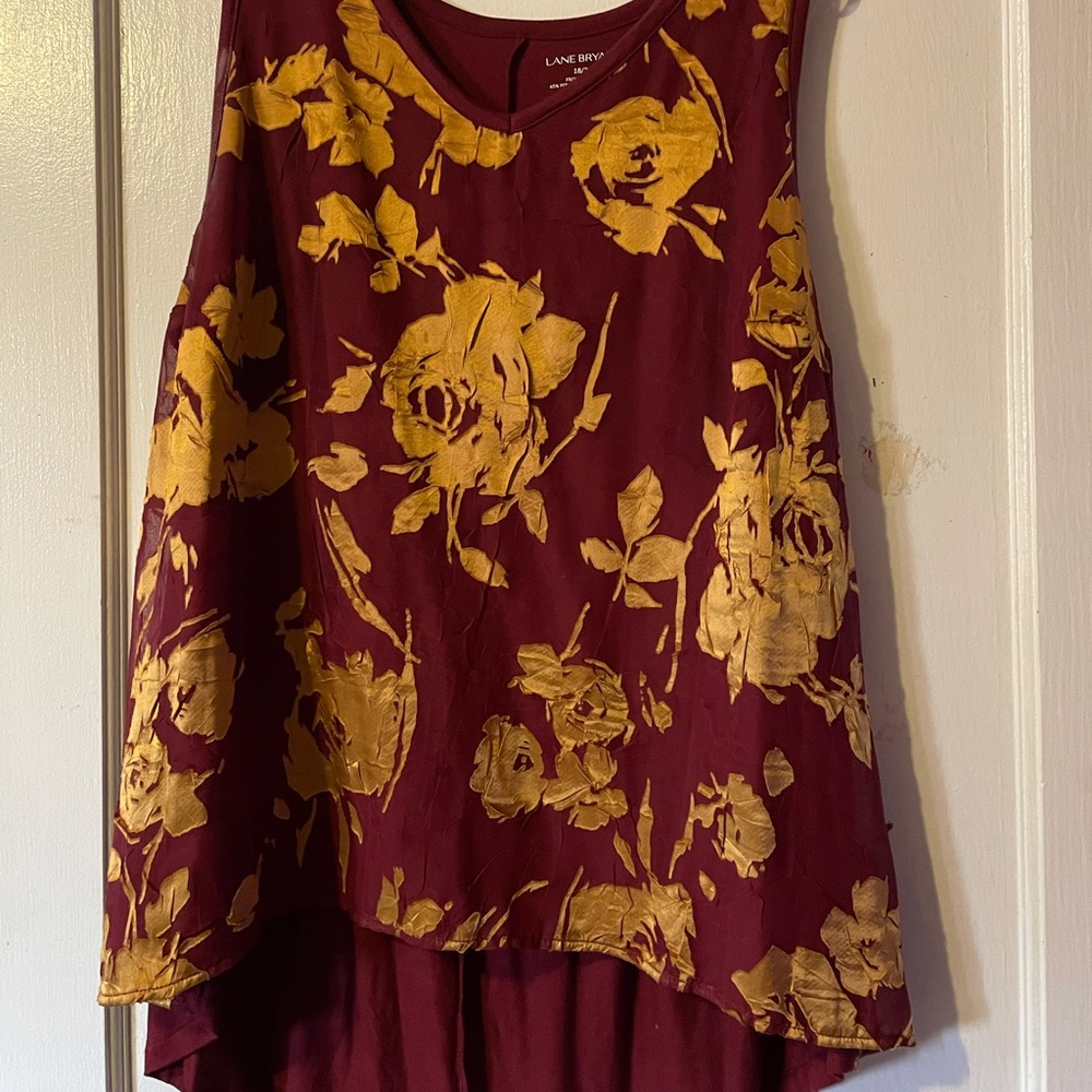 Sleeveless high low tank